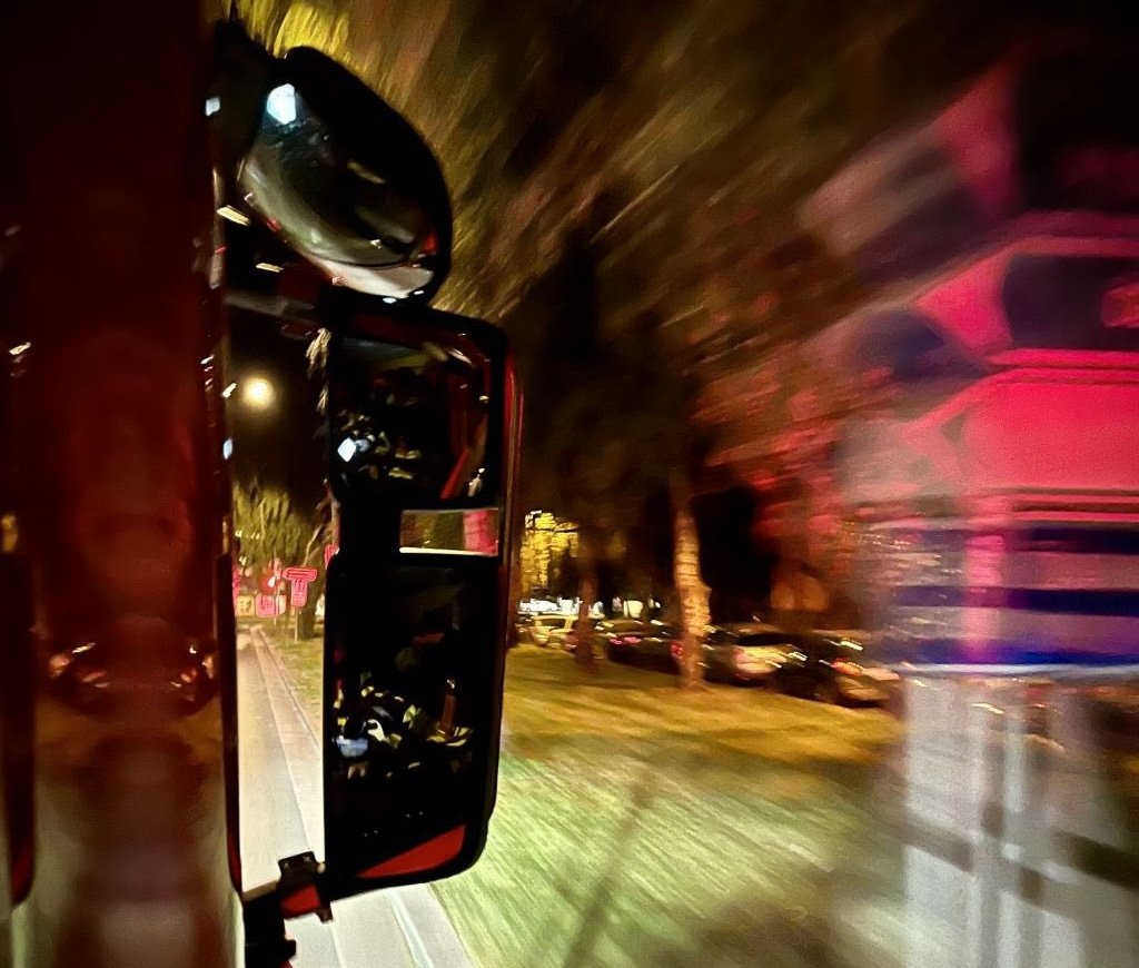 Středeční odpoledne na silnicích: Od zablokovaných tahů po střety s motorkáři