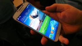 Novinka Galaxy S4 ohromí jasnými barvami