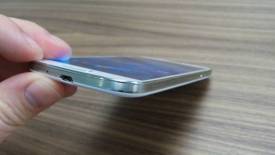 Telefon je trlustý jen 7,9 milimetru