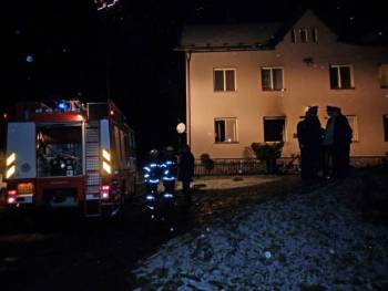 Při požáru se přiotrávila jedna osoba, druhá má popáleniny