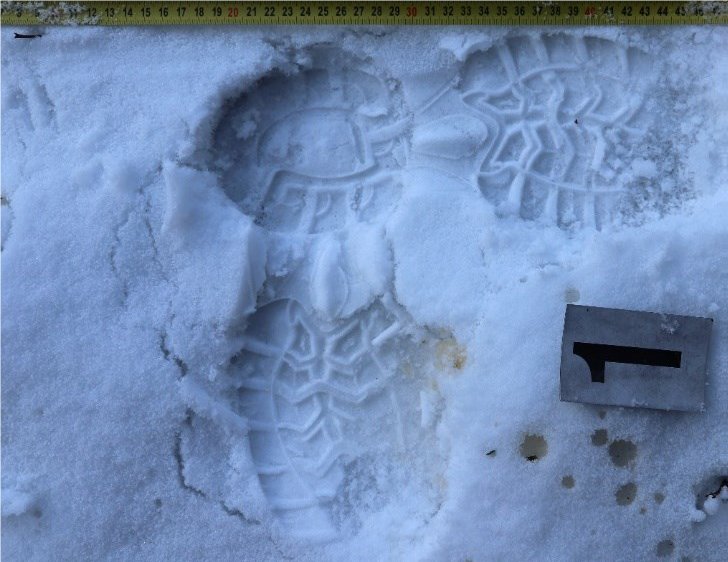 Zloděj „gentleman“? Na Jičínsku ukradl auto, projel se a zase ho vrátil. Teď míří k soudu